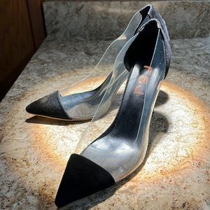 FSJ black tip and heel clear pumps 4 1/4 heel